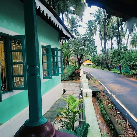 The Bungalow Bogmalo An 1880 Indo Portuguese Heritage Beach Villa South Goa Eksteriør billede