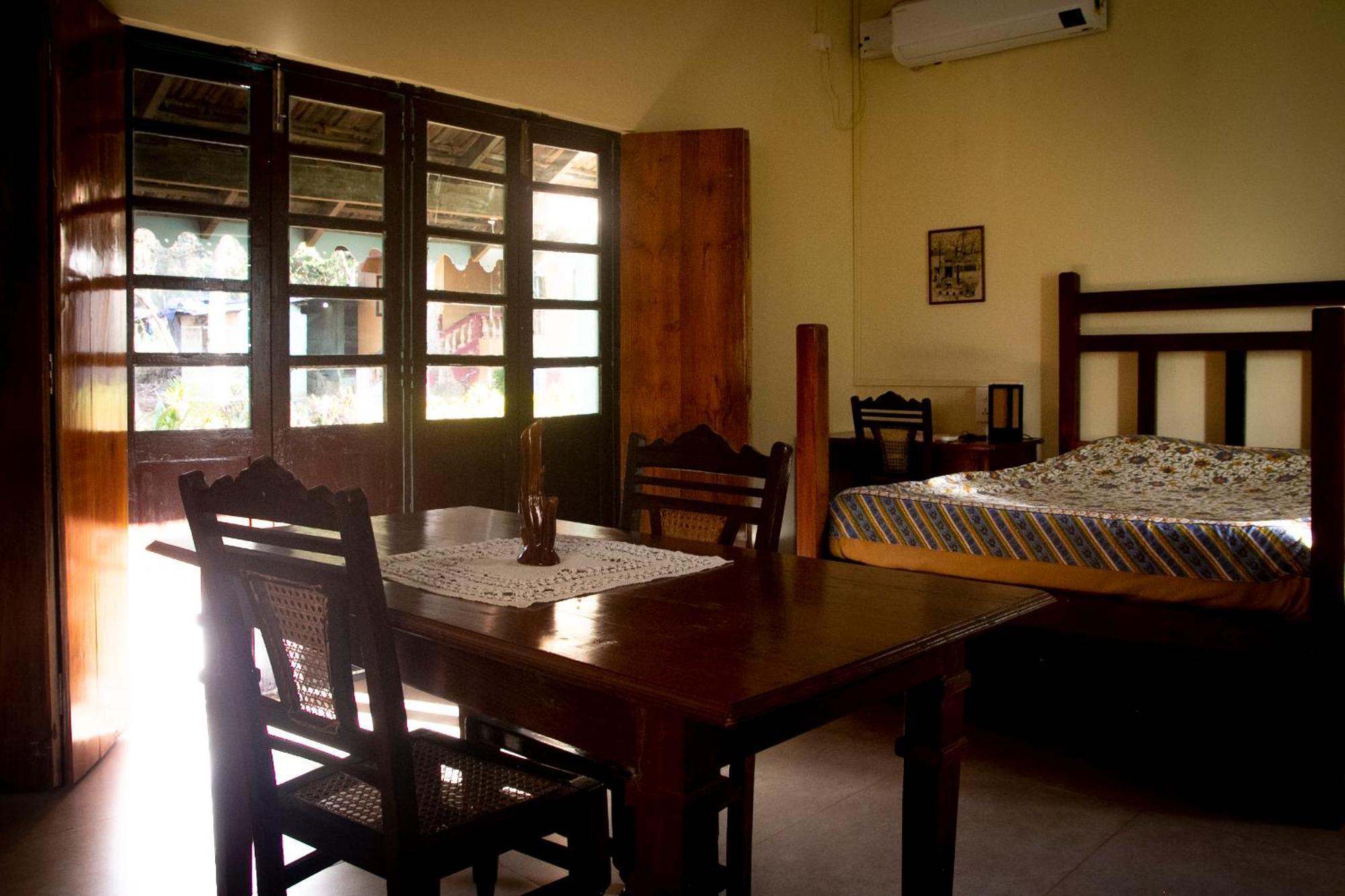 The Bungalow Bogmalo An 1880 Indo Portuguese Heritage Beach Villa South Goa Eksteriør billede