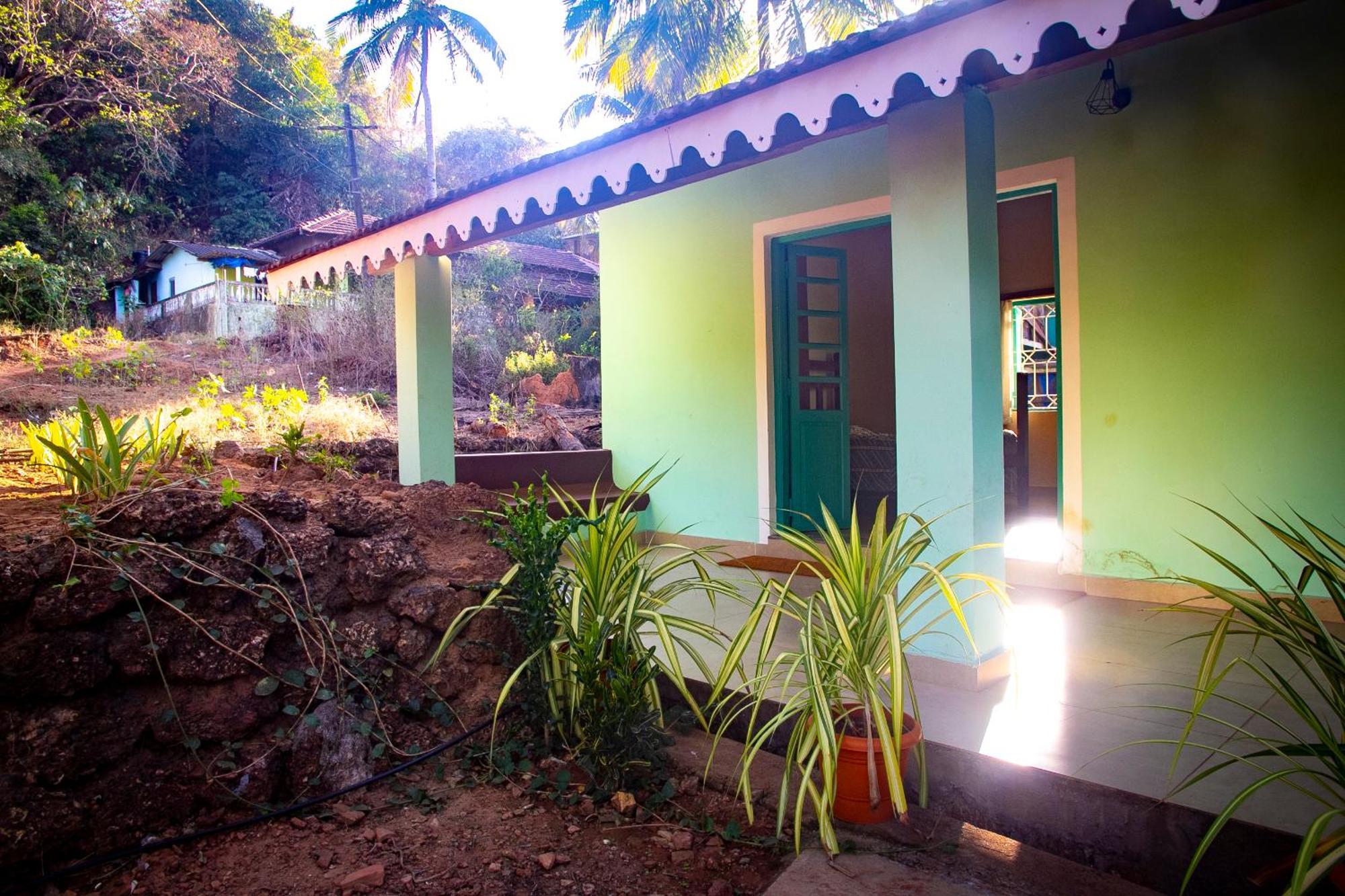 The Bungalow Bogmalo An 1880 Indo Portuguese Heritage Beach Villa South Goa Eksteriør billede