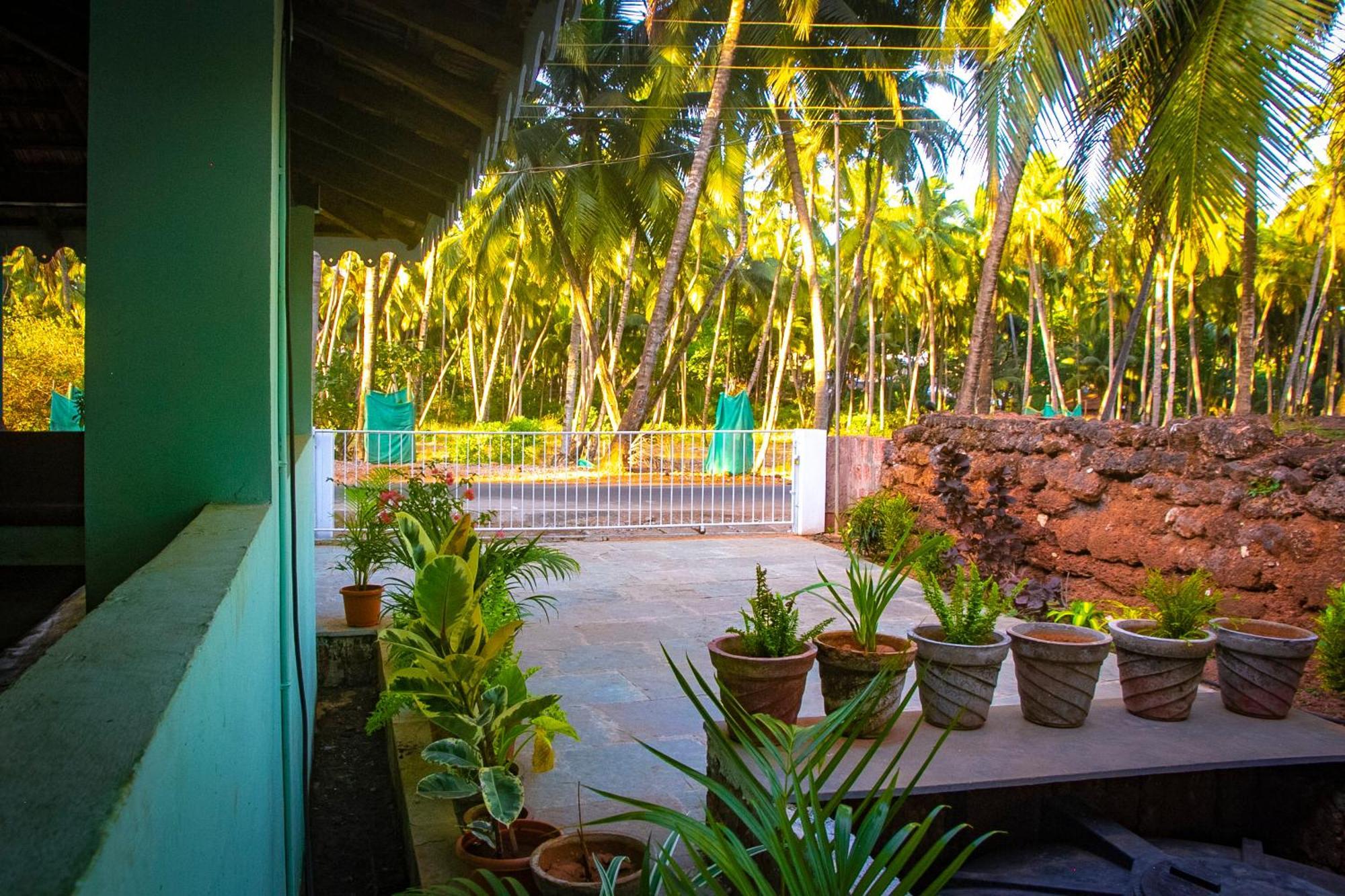 The Bungalow Bogmalo An 1880 Indo Portuguese Heritage Beach Villa South Goa Eksteriør billede