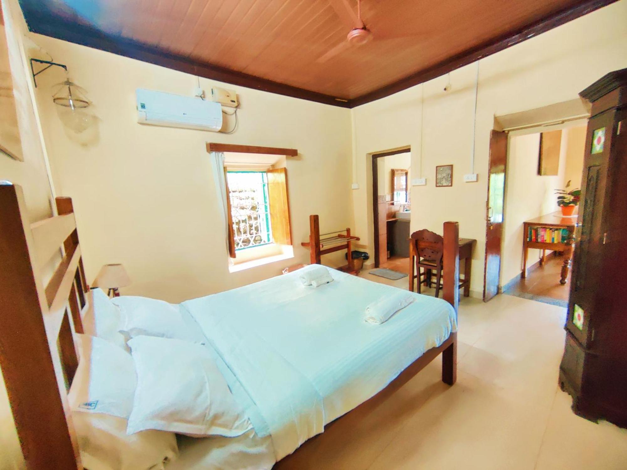 The Bungalow Bogmalo An 1880 Indo Portuguese Heritage Beach Villa South Goa Eksteriør billede